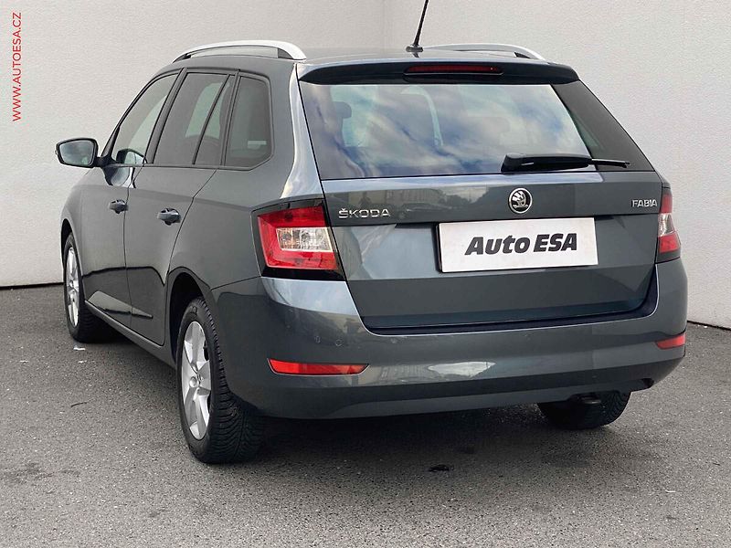 Škoda Fabia (2019) 1.0 TSi, Style, DSG - fotka 6 z 18