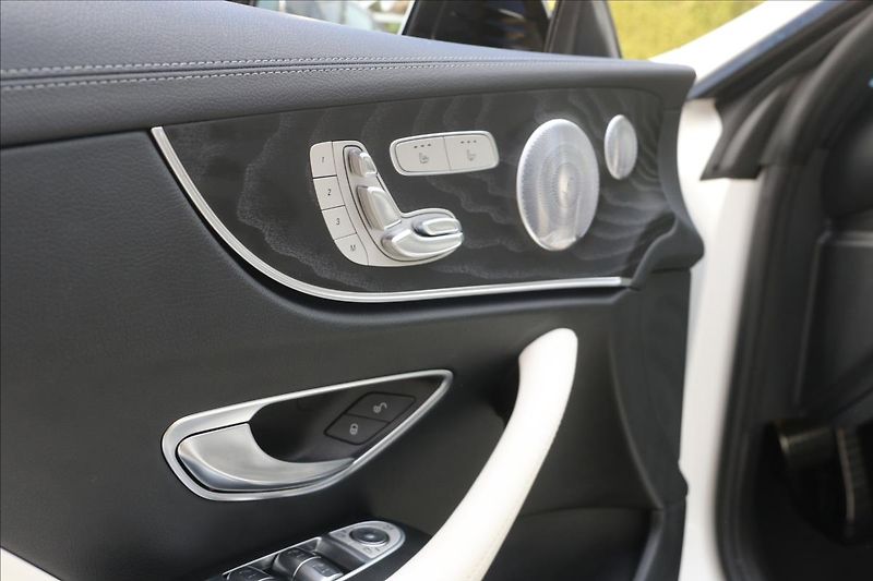 Mercedes-Benz Třídy E 4 MATIC,ČR,DPH,59TKM - fotka 10 z 38