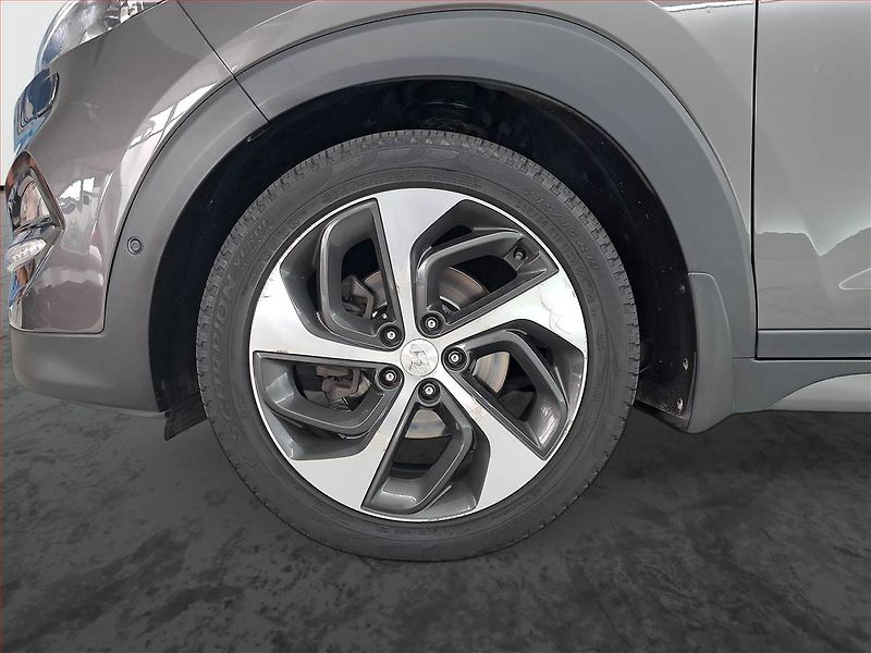 Hyundai Tucson (2015) 2.0 CRDi, 4X4, Automat, Kůže - fotka 15 z 31