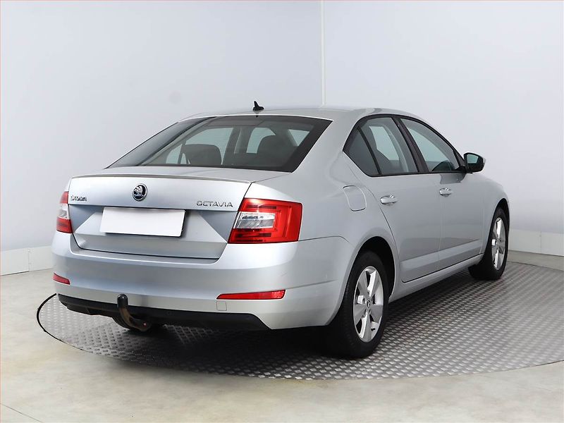 Škoda Octavia (2015) Elegance 2.0 TDI, Automat - fotka 5 z 15