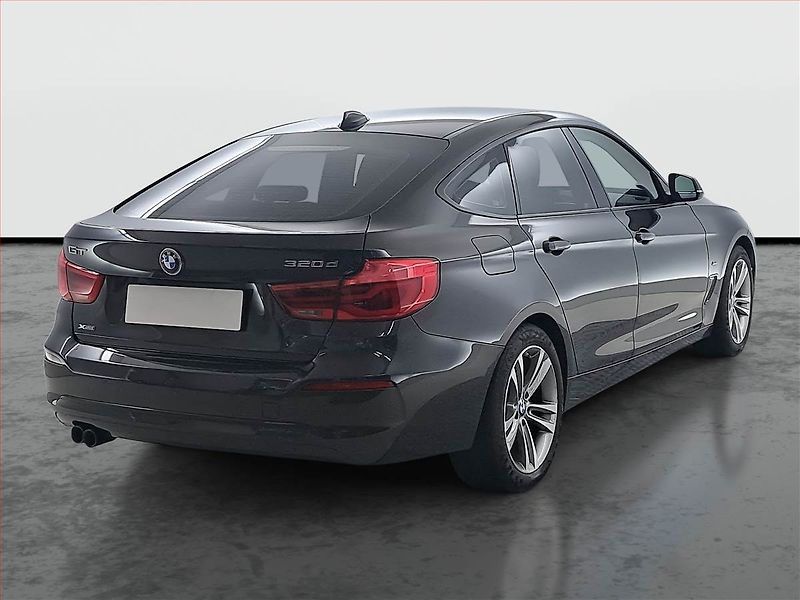 BMW Řada 3 (2018) Edition Sport 320d xDrive GT - fotka 5 z 19
