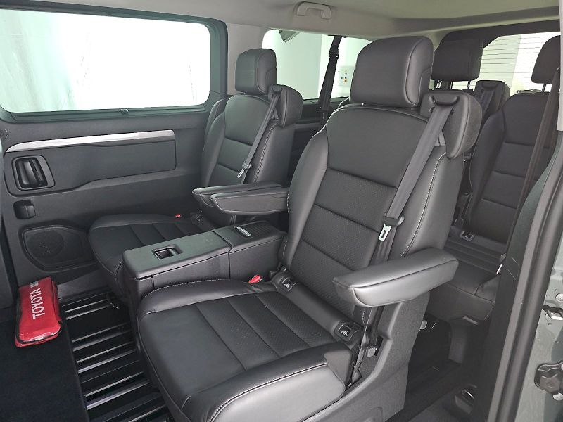 Toyota ProAce City Verso (2025) Proace Verso VIP L2 Webasto - fotka 7 z 28