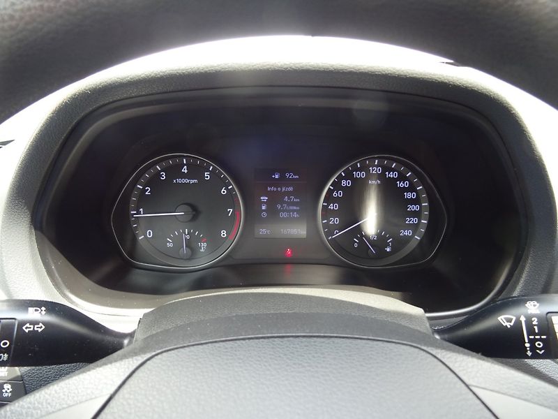 Hyundai i30 (2020) 1.4i,73kW,1majČR,S.kni,klima - fotka 9 z 22