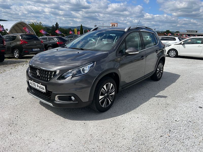 Peugeot 2008 1.2 i - fotka 1 z 15
