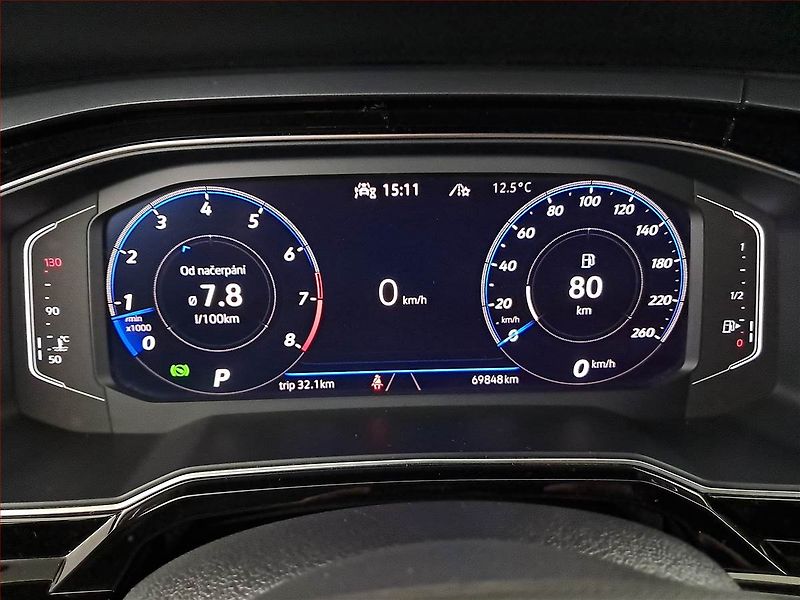 Volkswagen Taigo (2023) R-Line 1.5 TSI - fotka 11 z 18