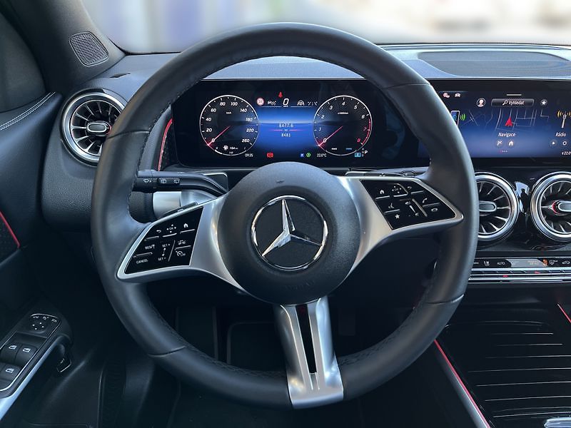 Mercedes-Benz GLB 200 Progressive Edition - fotka 11 z 21