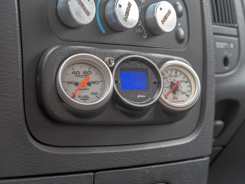 Dodge RAM (2004) 1500 Magnum Hemi GTX - fotka 26 z 44