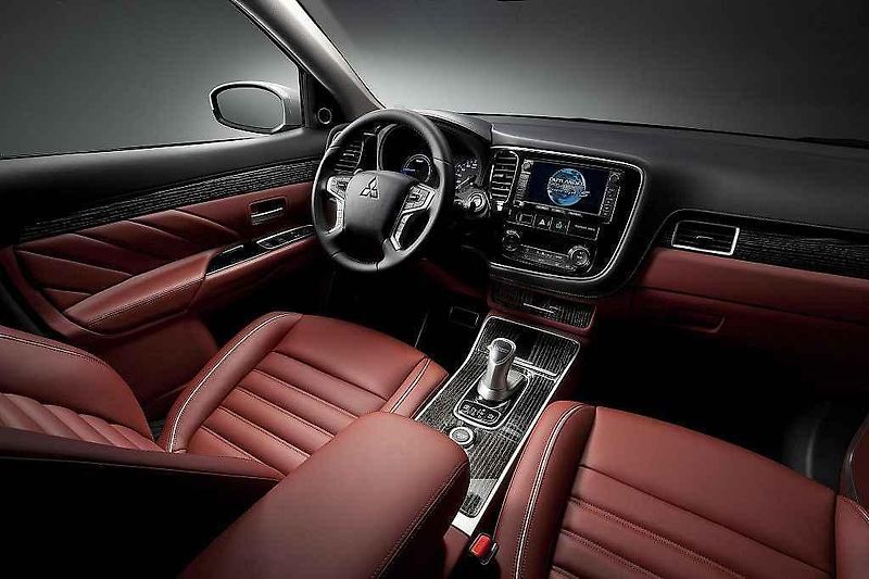 Mitsubishi Outlander PHEV Concept-S.