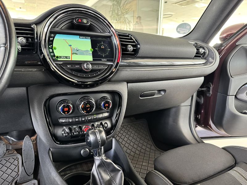 Mini Clubman S ALL4*141kW*LED*Navi*KeyLess - fotka 20 z 33
