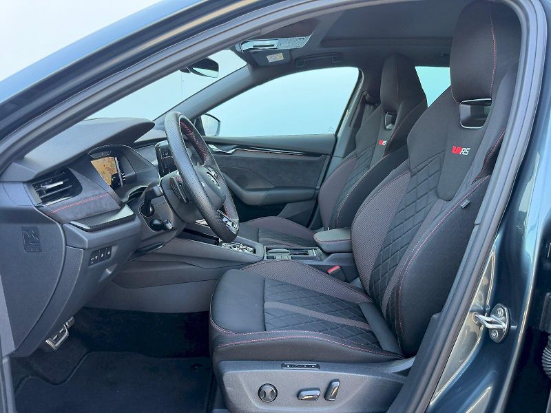 Škoda Octavia (2021) RS 2.0 TDI 147kW 4x4 - fotka 5 z 35