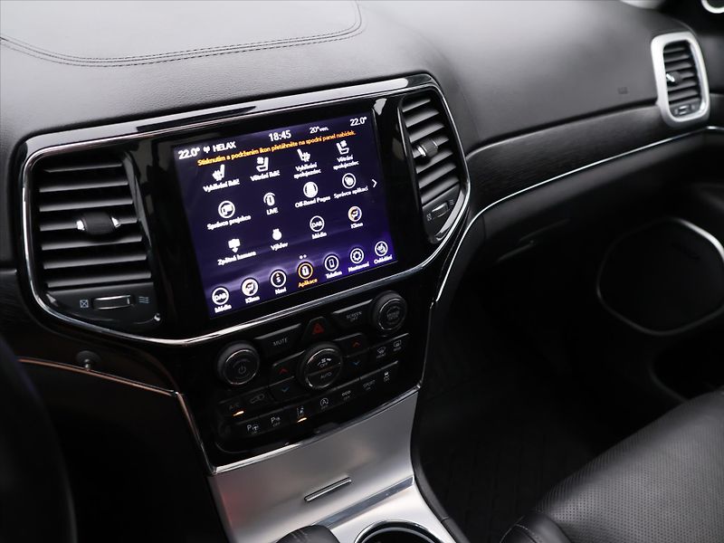 Jeep Grand Cherokee 3,0 V6 184kW Summit 4WD PANO - fotka 19 z 32
