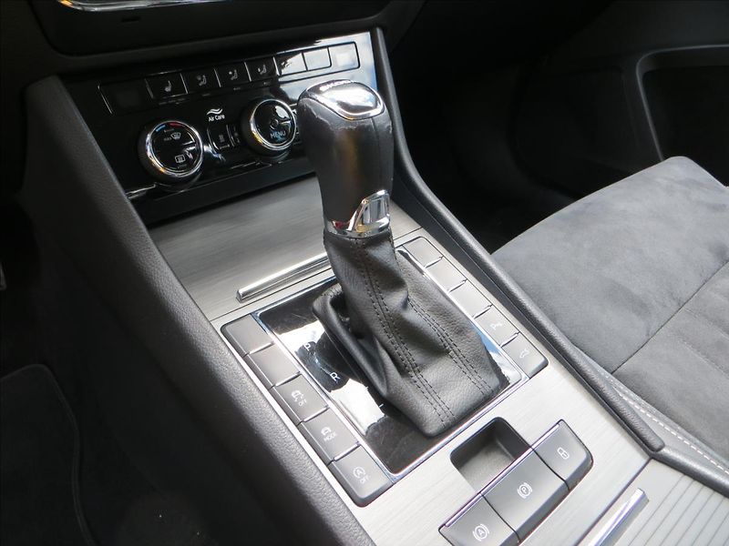 Škoda Superb 2,0 TDI 4x4 Style DSG ČR TAŽNÉ - fotka 18 z 31
