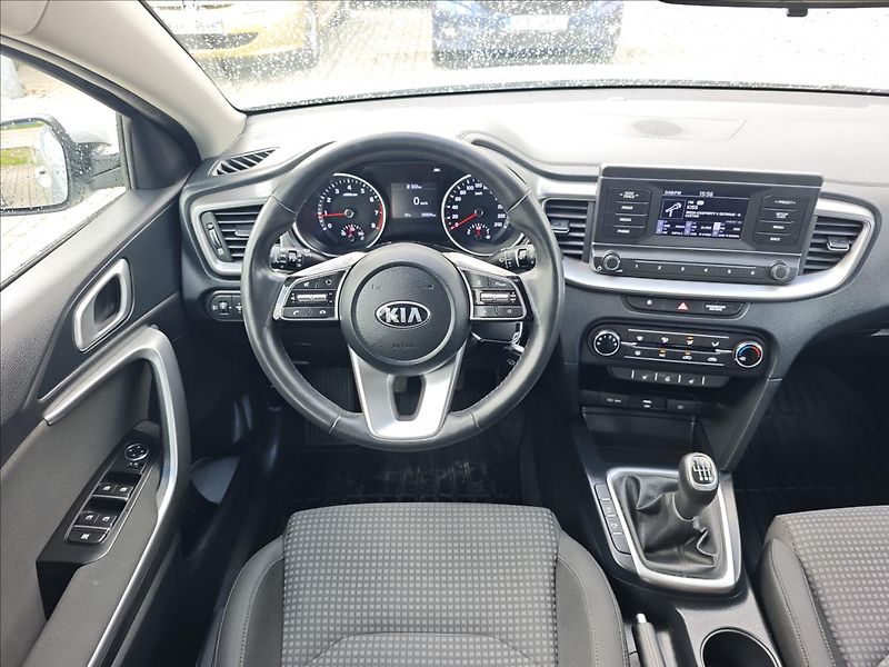 Kia Ceed 1,0 T-GDI  FRESH - fotka 16 z 22