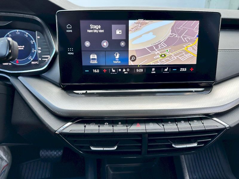 Škoda Octavia (2023) 2.0 TDI 110kW DSG Style Combi - fotka 13 z 23