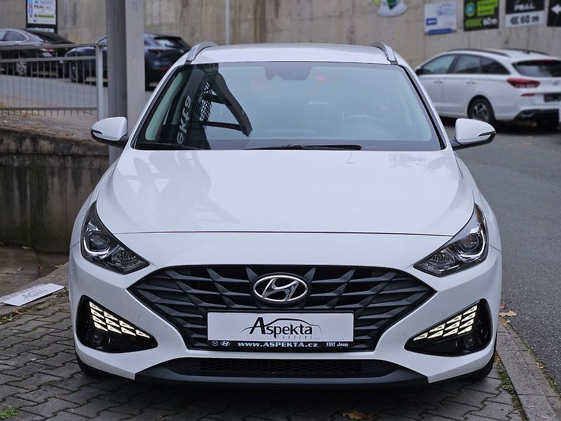 Hyundai i30 1,5i, Comfort 16, 1.majitel - fotka 8 z 32