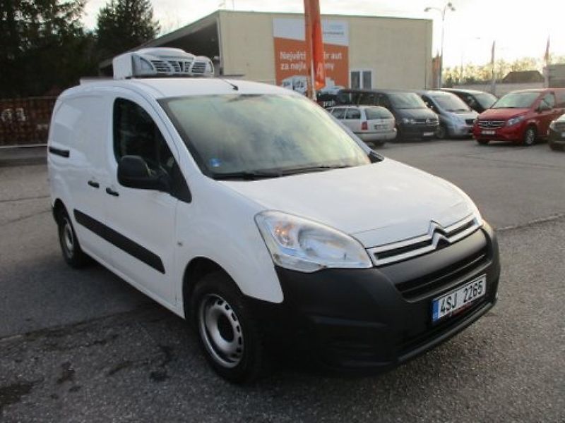 Citroën Berlingo chladící s el. zásuvkou - fotka 1 z 16