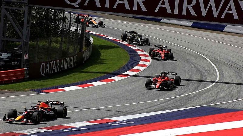 Loni Max Verstappen dokázal vyhrát jak Velkou cenu Rakouska, tak i Maďarska.