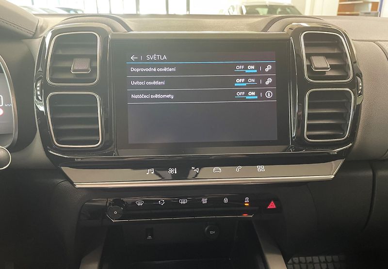 Citroën C5 Aircross 1.5 BlueHDI 130 FEEL PACK, ČR - fotka 19 z 30
