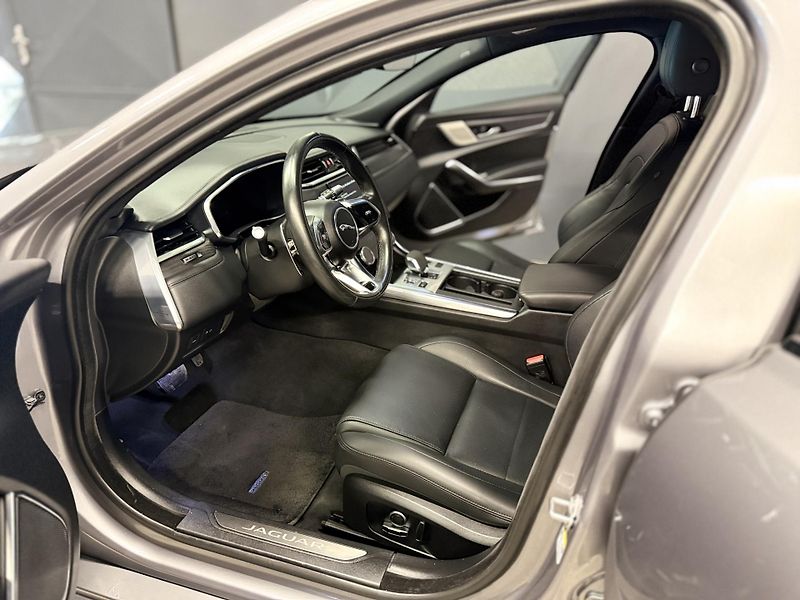 Jaguar XF (2021) 2.0d R-Dynamic, REZERVOVANO - fotka 25 z 56