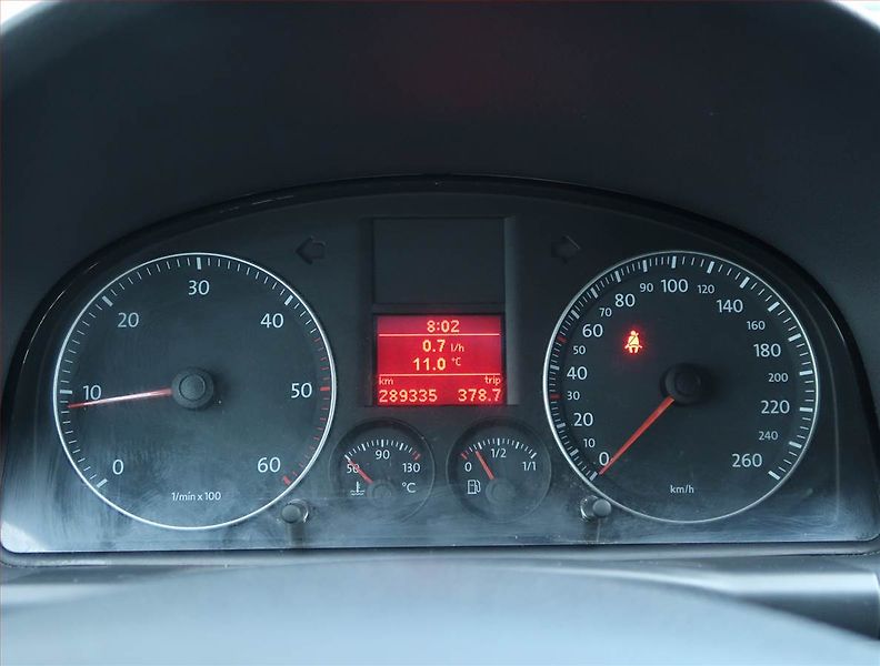 Volkswagen Touran (2007) Trendline 1.9 TDI, 7 míst - fotka 11 z 16