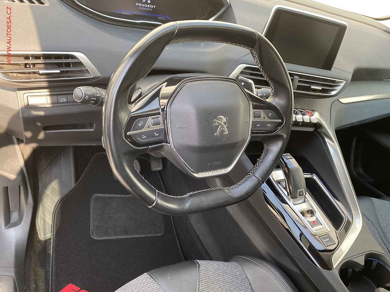 Peugeot 3008 (2020) 1.2 PT, Allure, AT, LED, TZ - fotka 11 z 19