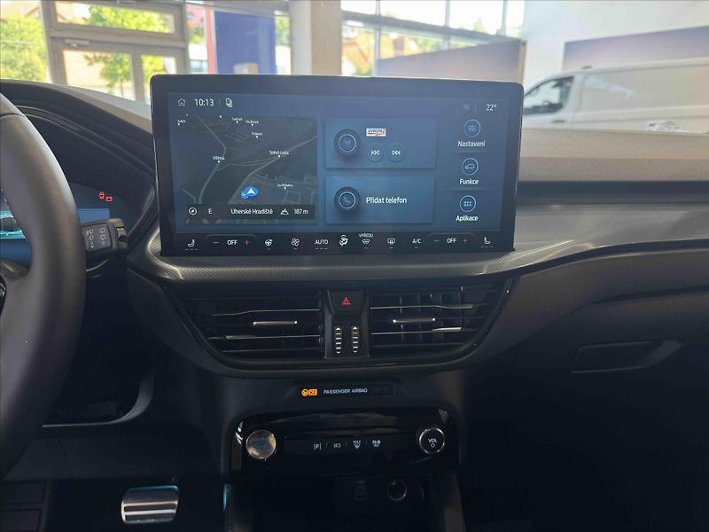 Ford Kuga (2026) 2,5 PHEV eCVT  BlueCruise edit - fotka 13 z 18
