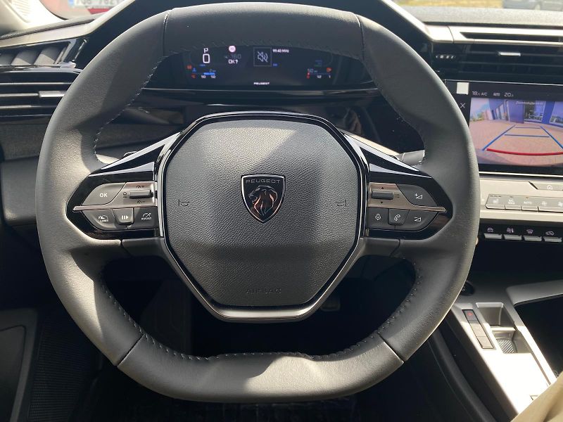 Peugeot 408 (2026) ALLURE Hybrid 145 e-DCS6 - fotka 18 z 28