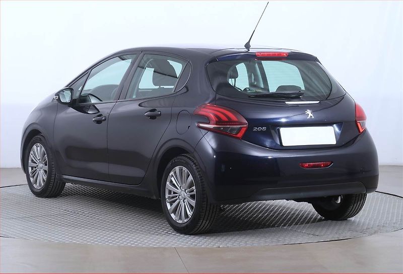 Peugeot 208 (2018) 1.2 PureTech, Serv.kniha - fotka 4 z 18