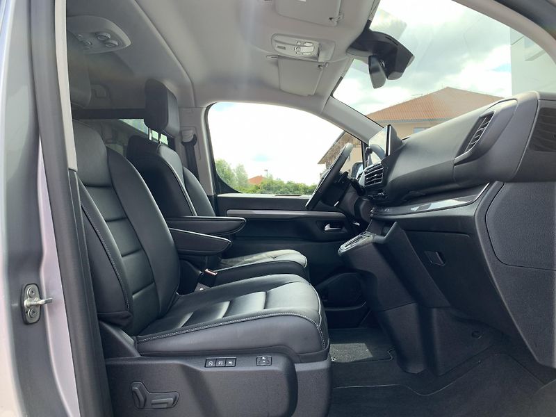 Toyota ProAce Verso L2 VIP WEBASTO 2.0 D-4D AT8 - fotka 15 z 32