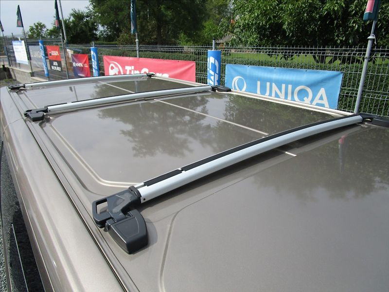 Ford Tourneo Custom 2.0TDCi L2 Titanium, 8 míst - fotka 7 z 57