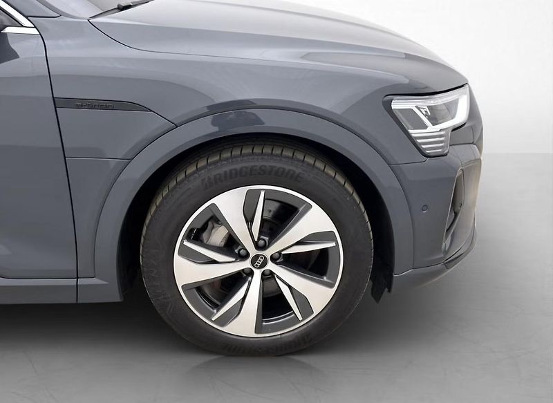Audi Q8 e-tron 55 Quattro Kamera Tažné - fotka 36 z 36