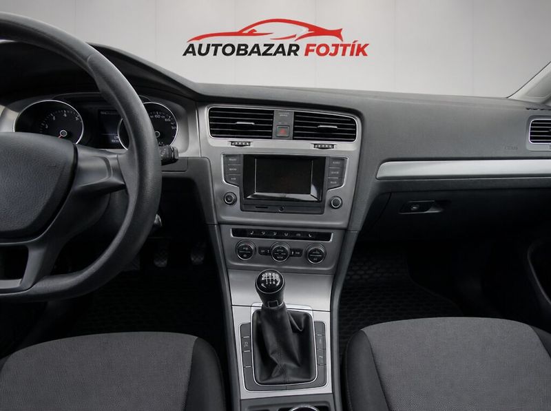 Volkswagen Golf Variant (2015) 1.2 TSi 81KW Trendline - fotka 13 z 24