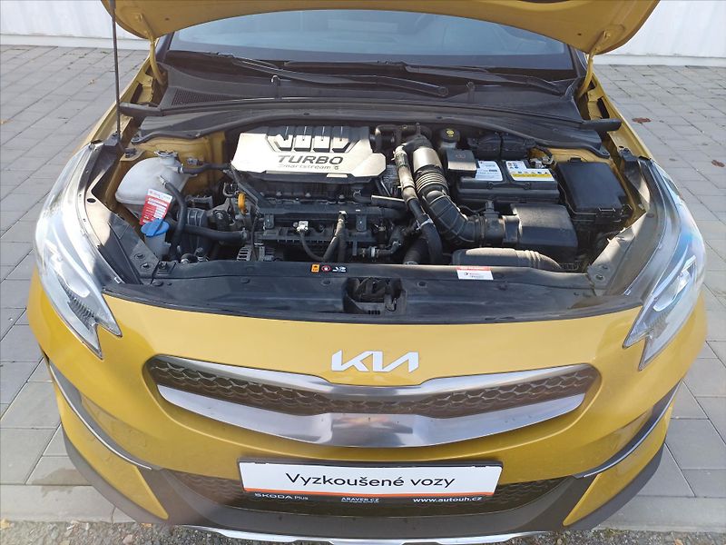 Kia XCeed 1,5 1.5 T-GDI 117kW 7DCT - fotka 30 z 30