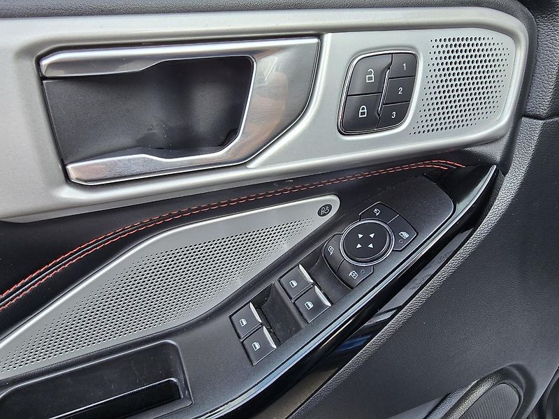 Ford Explorer V6 336kW PHEV AWD ST-Line - fotka 31 z 45