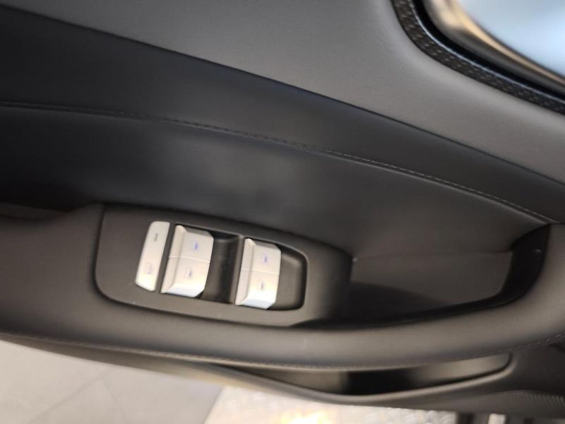 MG MGS5 EV (2025) Emotion 49kWh - fotka 16 z 29