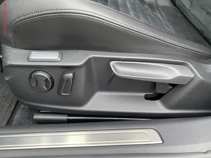 Volkswagen Passat (2015) 2.0 TDi, ČR, Highline, LED - fotka 14 z 18
