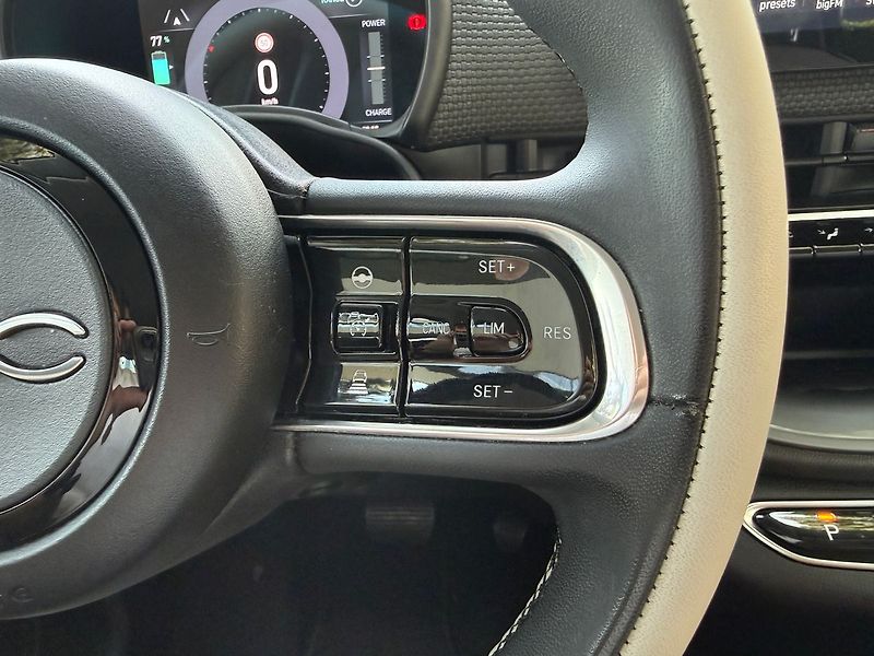 Fiat 500 LaPrima 3+1 42 kWh - fotka 28 z 38
