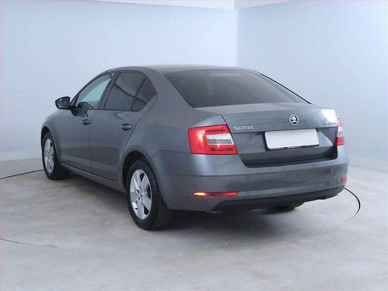 Škoda Octavia (2018) Ambition 1.4 TSI, ČR,1.maj - fotka 4 z 15