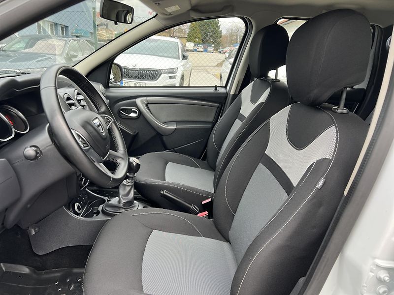 Dacia Duster 1.5DCi 4x4 ČR 1.MAJ. odp. DPH - fotka 9 z 36