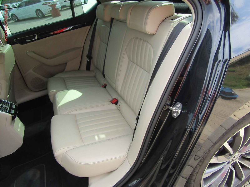 Škoda Superb (2021) 2.0 TDI, L&K, DSG, navi - fotka 10 z 17
