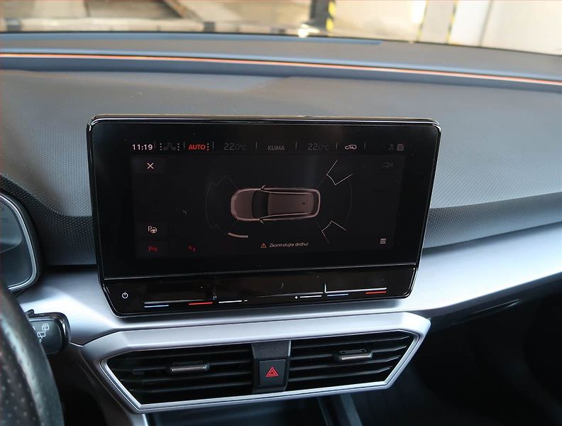 Seat Leon (2020) 1.5 TSI, Kůže, Navi, Tempomat - fotka 18 z 18