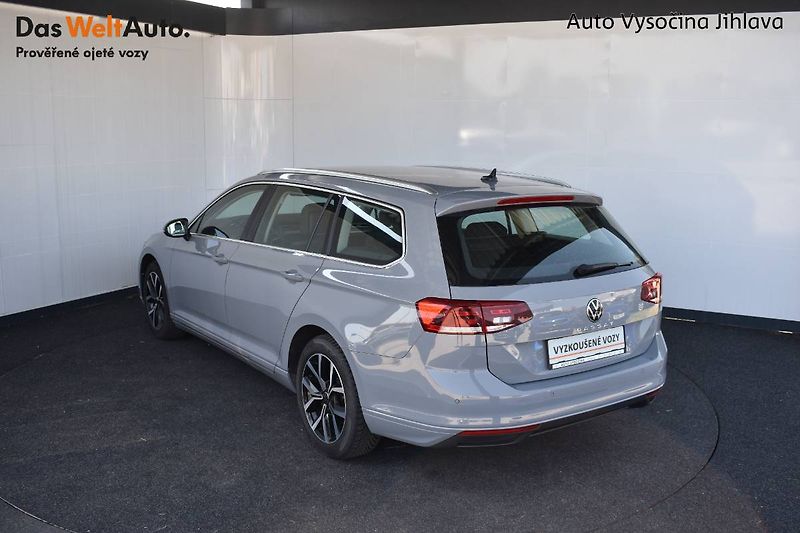 Volkswagen Passat Variant (2023) 1.5TSI 110kW, LED,Manuál - fotka 8 z 23