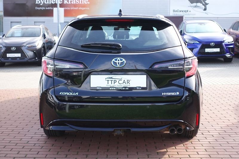 Toyota Corolla 2,0 HEV Comfort Tech TS - fotka 5 z 30