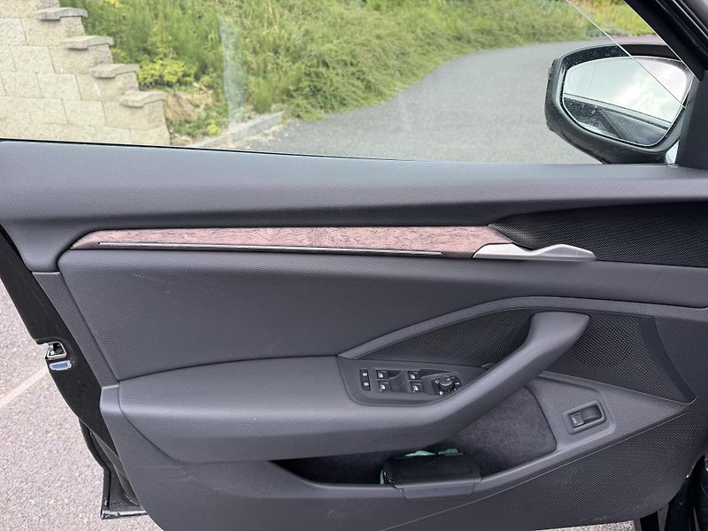 Škoda Superb 2,0TDi 147kW L&K 4x4 aut. - fotka 15 z 22