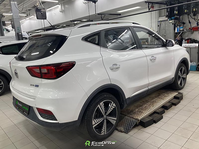 MG ZS (2021) Luxury 44,5 kWh, FWD - fotka 5 z 11