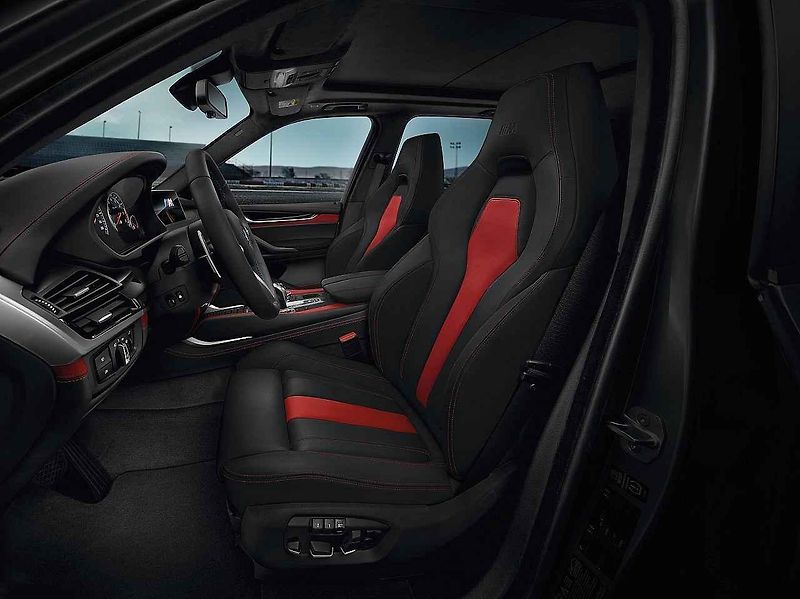 BMW X5 M a X6 M v edici Black Fire.