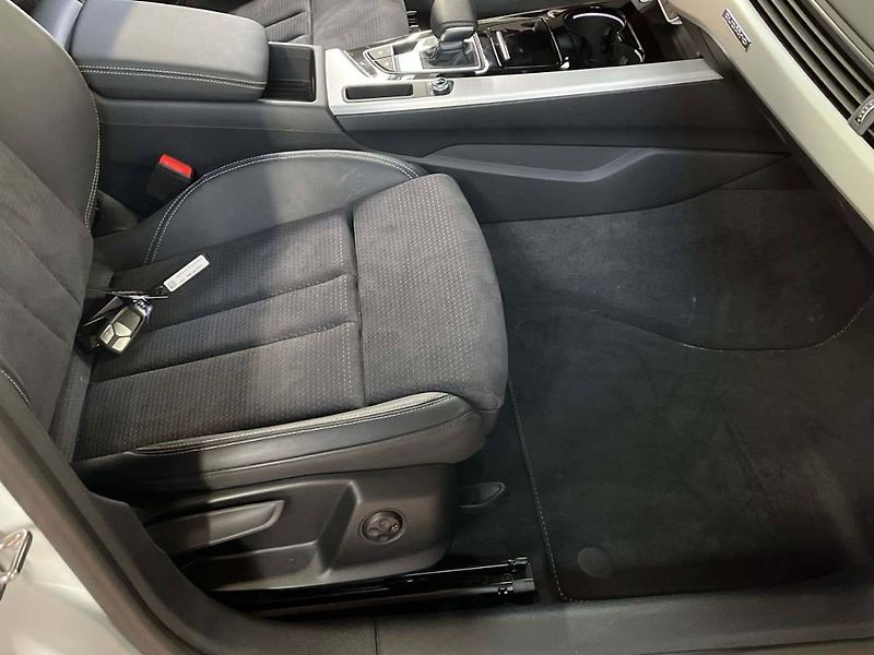 Audi A5 (2025) 2.0 40 TDI quattro S tr. S lin - fotka 15 z 20