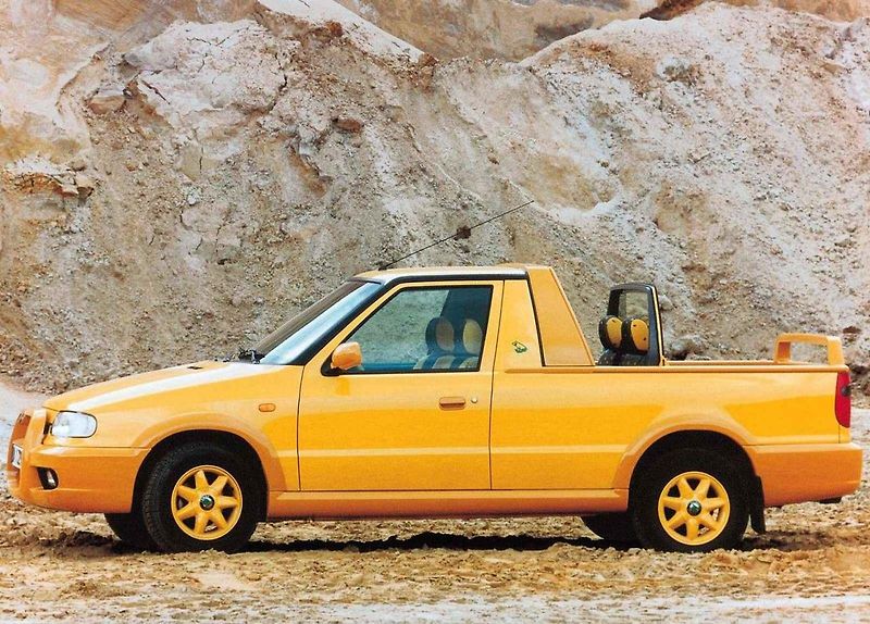 První verze Felicie se začala vyrábět v létě roku 1994