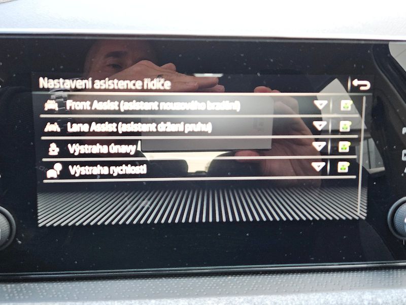 Škoda Scala (2025) SELECTION TSI 85/1.0 M6F - fotka 18 z 27