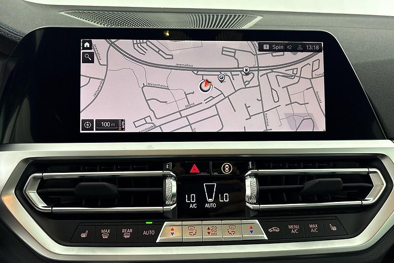BMW Řada 4 M440i xDrive - fotka 18 z 26